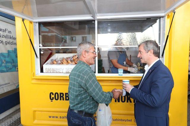 Şahinbey Belediyesi çorba ikramları ile vatandaşın içini ısıtıyor