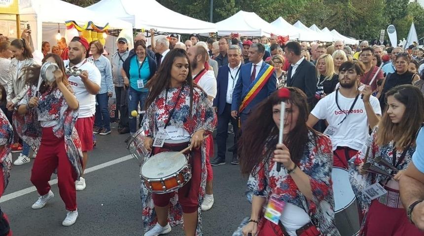 Kardeş şehir Sınaı&rsquo;da Kuşadası standına b&uuml;y&uuml;k ilgi