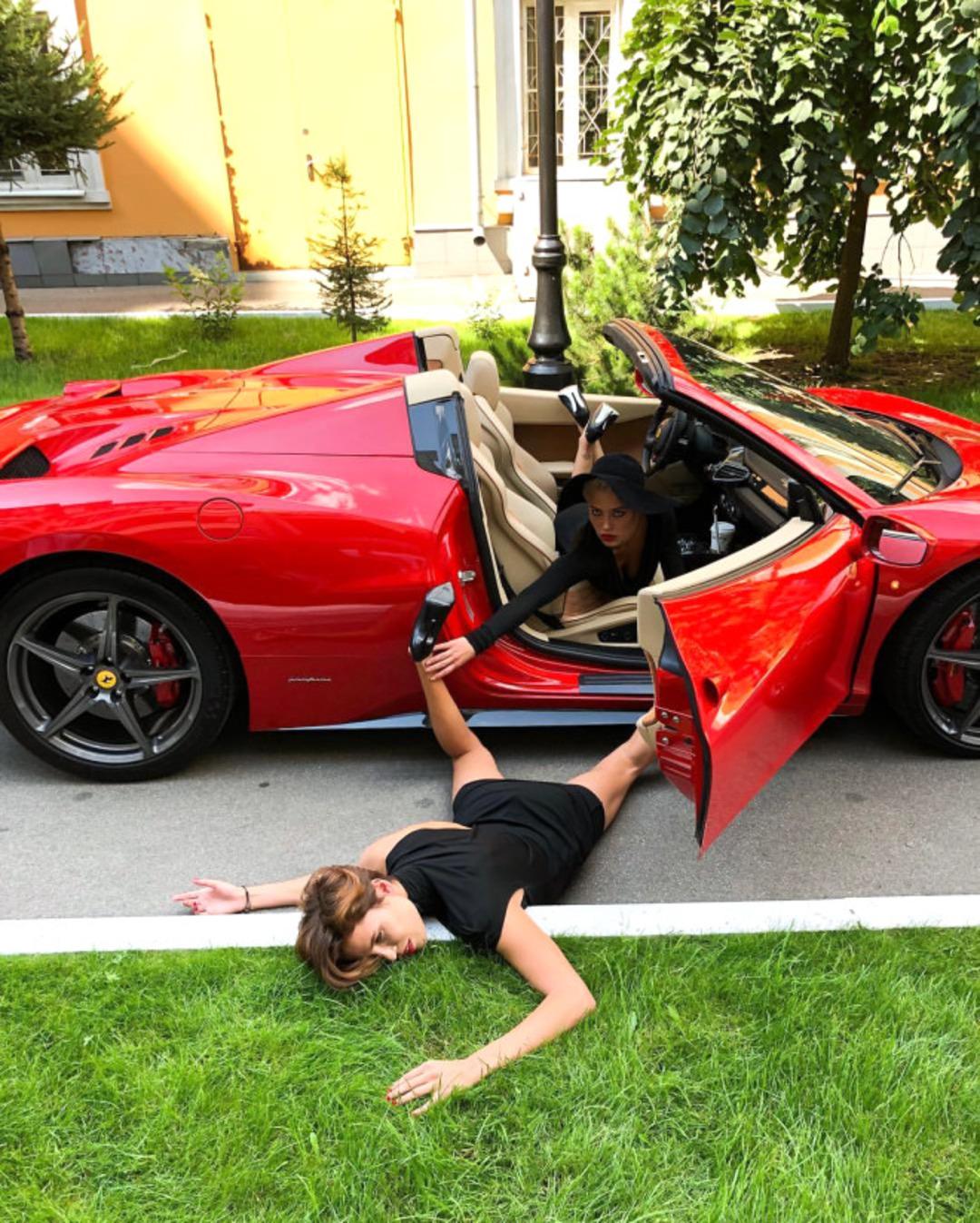  Seda Sayan'ın  d&uuml;şmepozu ne ki!  Siz bir de Ruslar'ın yaptıklarına bakın