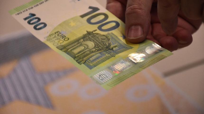  ECB, yeni 100 ve 200'lük avro banknotları tanıttı