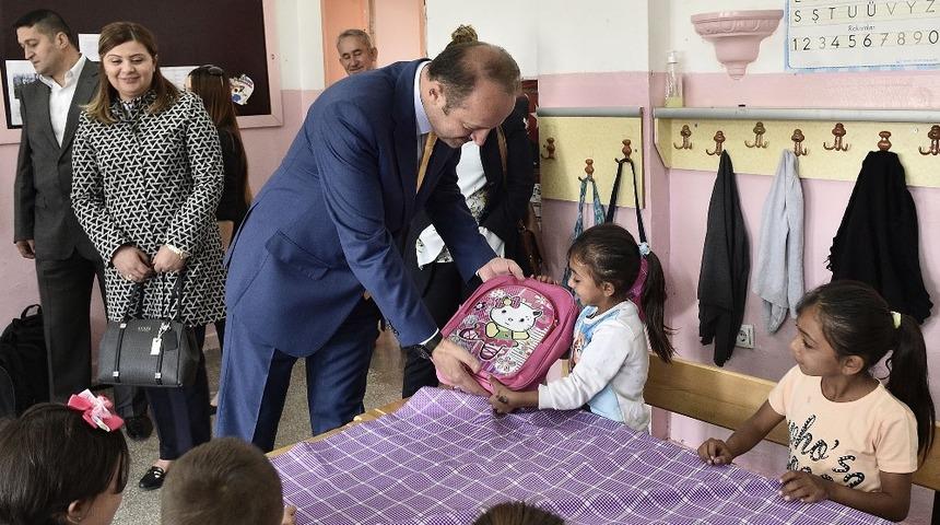 Akg&uuml;l&rsquo;den &ouml;ğrencilere ilk g&uuml;n s&uuml;rprizi