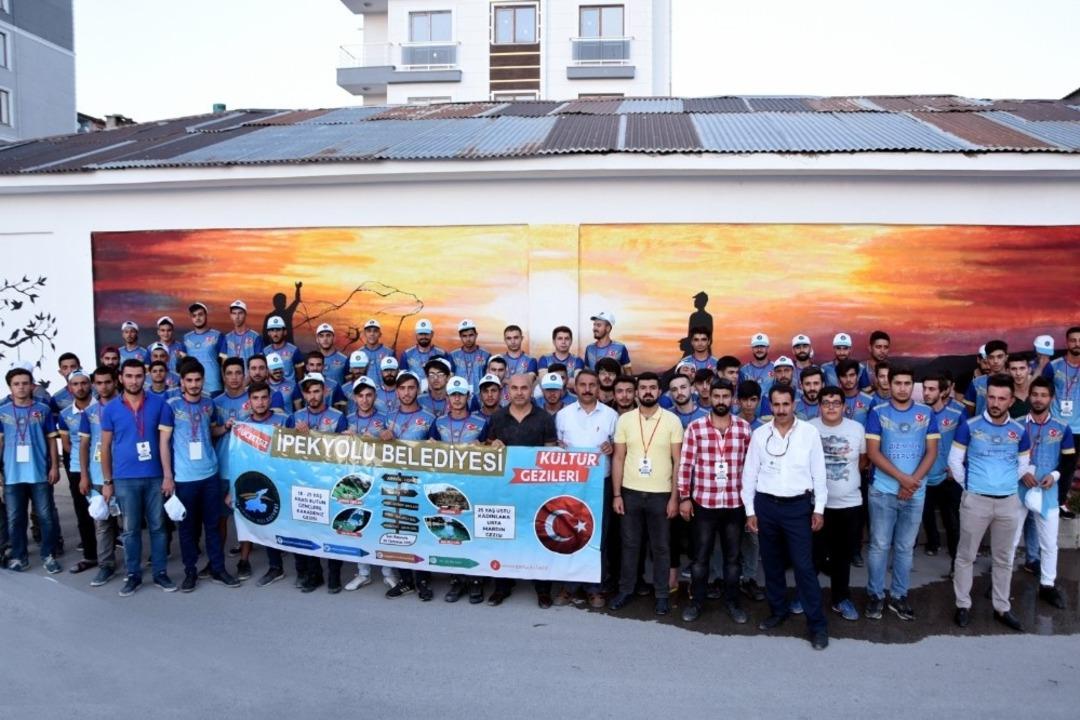 İpekyolu Belediyesi&rsquo;nin &ldquo;k&uuml;lt&uuml;r gezileri&rdquo; 2018 yılının yaz aylarına damga vurdu