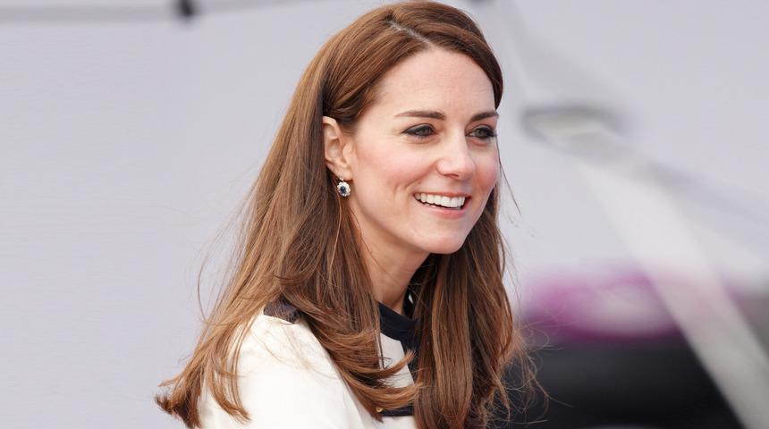 Yaşını tahmin edemezsiniz! Bakın cildinin pürüzsüz olmasının sırrı neymiş!