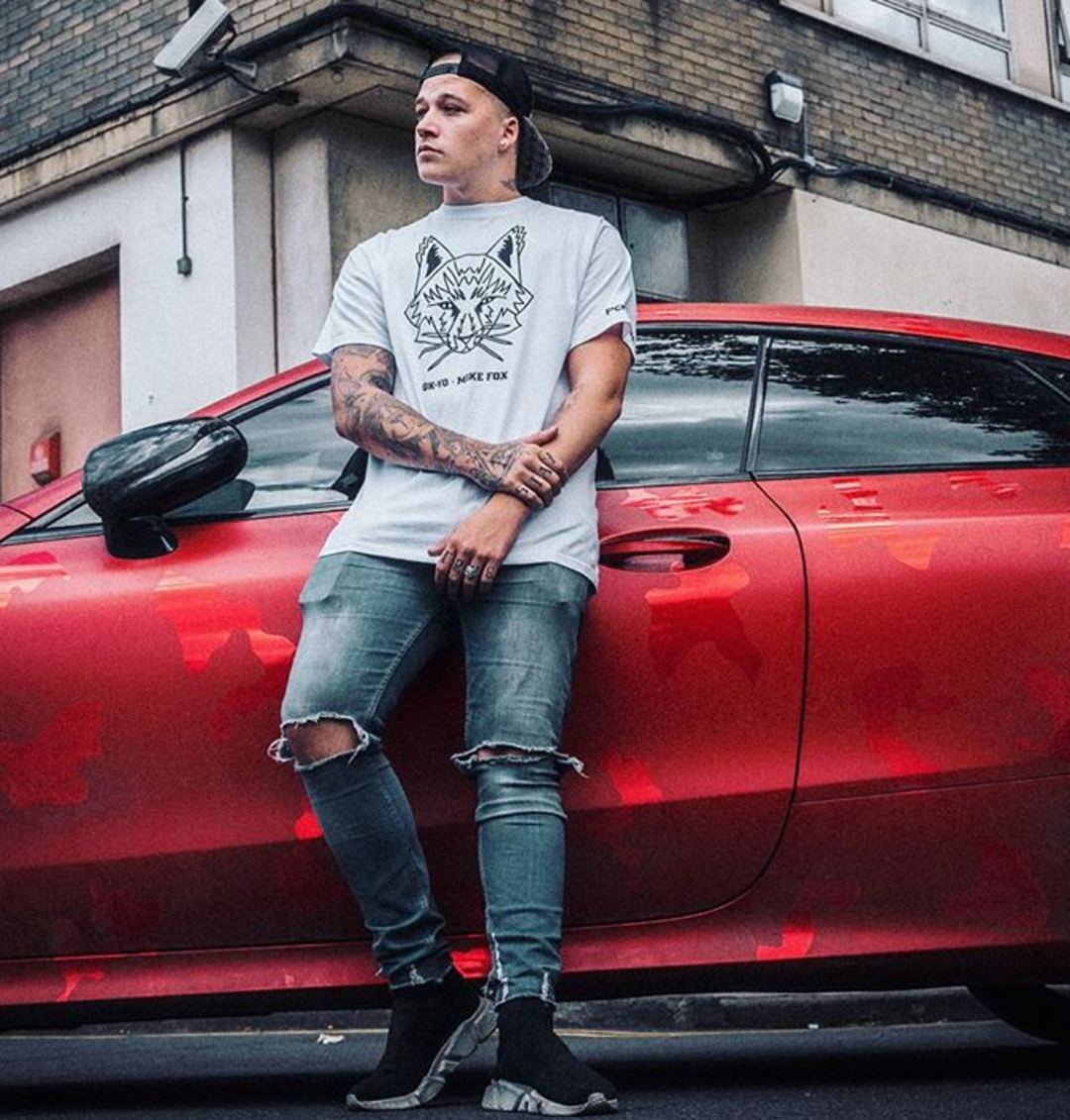 Ultrason g&ouml;r&uuml;nt&uuml;lerini g&ouml;sterip... &Uuml;nl&uuml; Youtuber aylarca b&ouml;yle dolandırılmış!