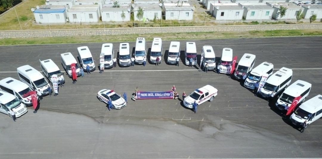 Jandarmadan servis şof&ouml;rlerine eğitim