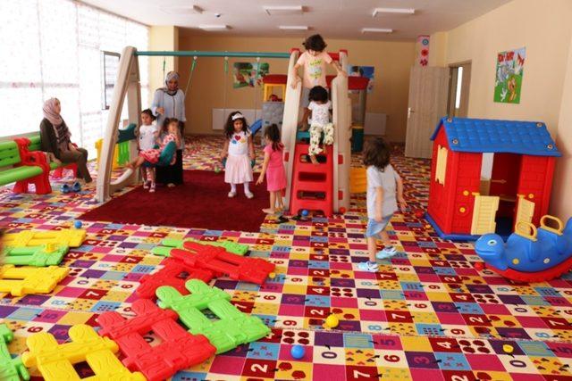 Akçakale Belediyesi kreş ve gündüz bakım evi açıldı