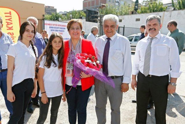 Başkan Pekdaş’a öğrencilerden sevgi seli