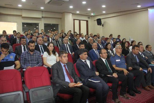 Hakkari’de eğitim-öğretim değerlendirme toplantısı