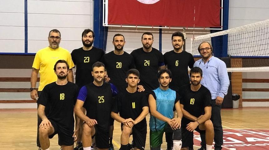 Akyazı Belediyesi erkekler voleybol takımı 2. Ligde