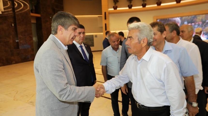 T&uuml;rel, esnafı ağırladı