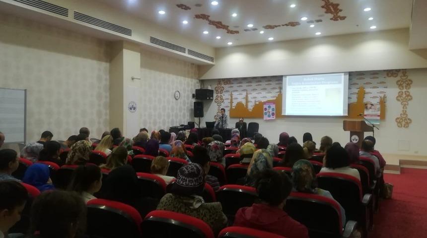 Elazığ&rsquo;da "Anne S&uuml;t&uuml;" eğitimi