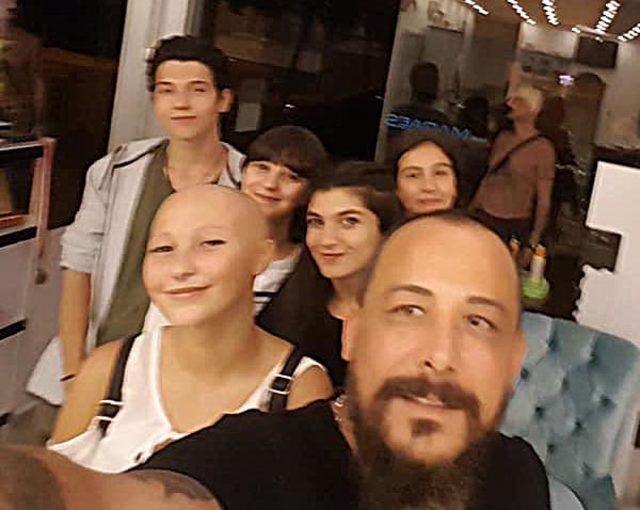 Sa&ccedil;kıran Ezgi Sena ya, okul hediyesi peruk 3