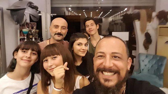 Saçkıran Ezgi Sena'ya, okul hediyesi peruk