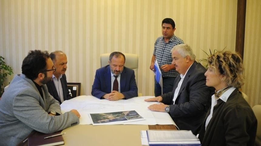 Rekt&ouml;r &Ccedil;ufalı ve BE&Uuml; heyeti, Filyos&rsquo;ta incelemelerde bulundu