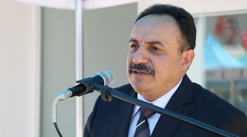 Akkurt: "15 bin öğretmenle 300 bin öğrenciye eğitim vereceğiz"