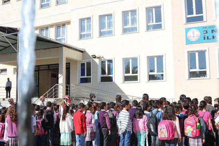 Özalp’ta eğitim öğretim açılış töreni G3