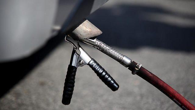 AB'den otomobil üreticilerine emisyon soruşturması