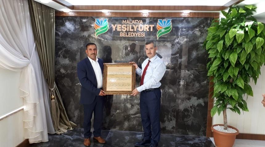 İşadamlarından Yeşilyurt Belediyesi&rsquo;ne &ouml;vg&uuml;