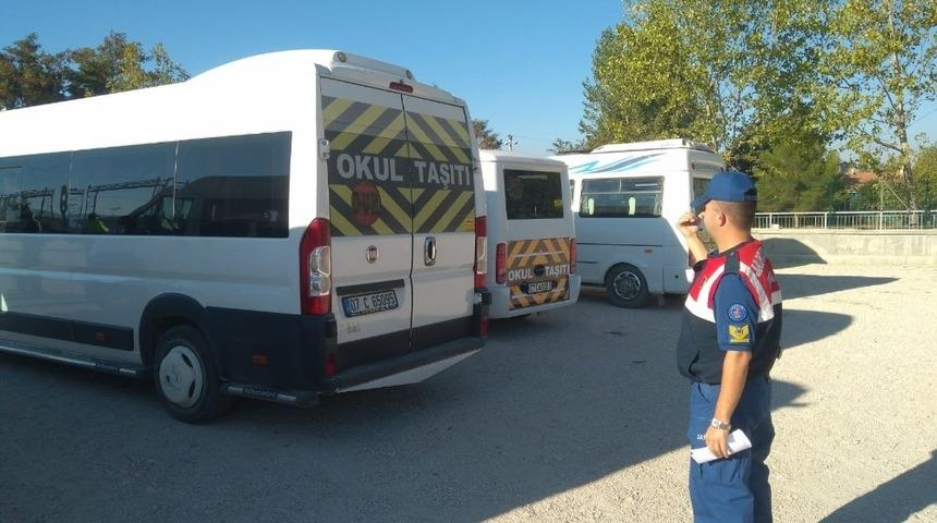 Jandarma&rsquo;dan okul servislerine sıkı denetim
