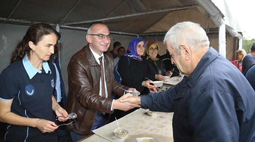 Sapanca Belediyesi 7 bin aşure dağıtacak