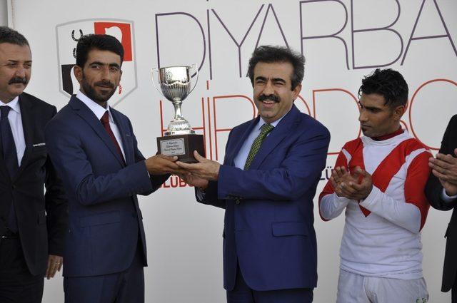 Diyarbakır’da ‘Karpuz Kupası’ koşusu yapıldı