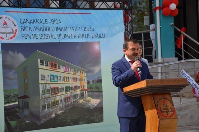 Biga Anadolu İmam Hatip Lisesi Fen ve Sosyal Bilimler Proje Okulu törenle açıldı