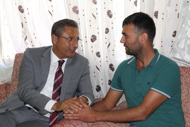 Pamuk, Afrin Gazisini ziyaret etti 1