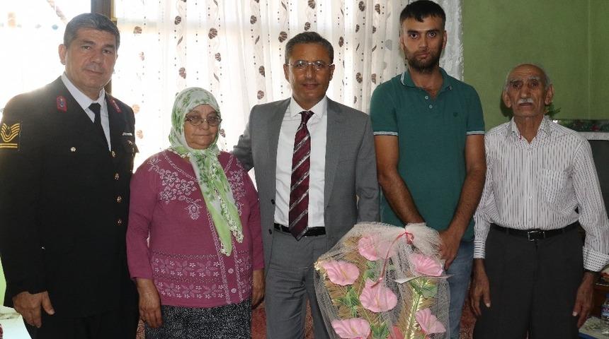 Pamuk, Afrin Gazisini ziyaret etti