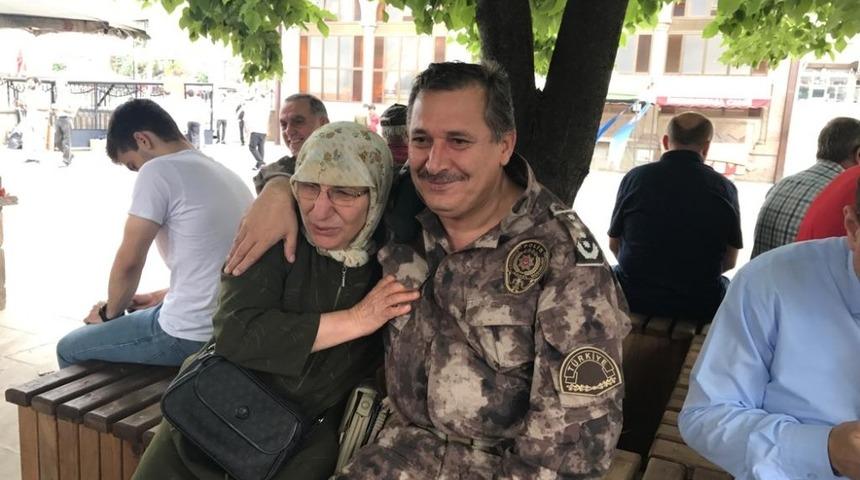 Trabzon İl Emniyet M&uuml;d&uuml;r&uuml; &Ccedil;evik halkla i&ccedil; i&ccedil;e