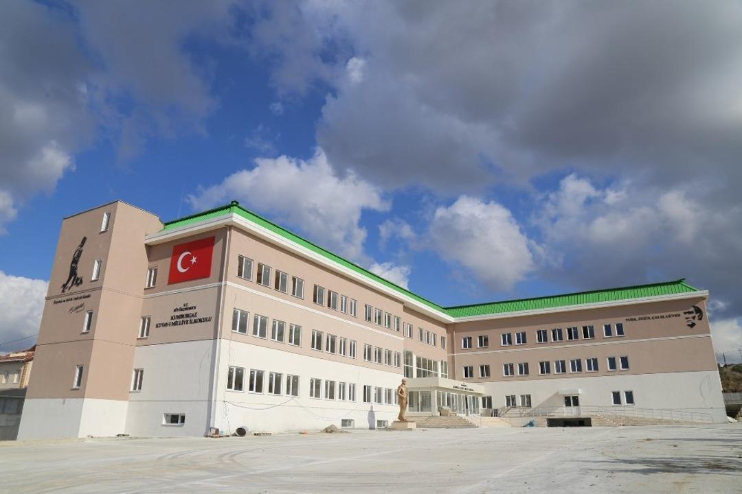 Başkan Akg&uuml;n&rsquo;den Kumburgaz&rsquo;a muhteşem bir okul