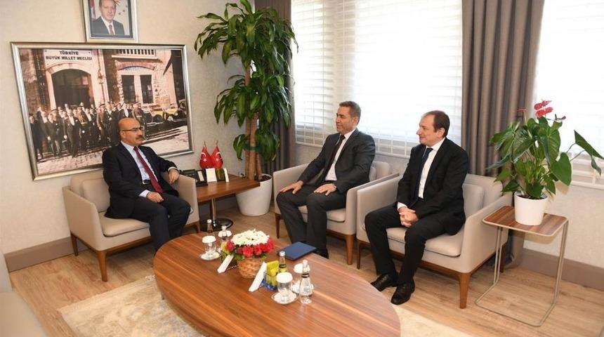 Adana&rsquo;da 4 il&ccedil;eye yeni kaymakam