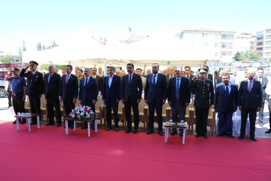 Tarım ve Hayvancılık Fuarında milyonluk trakt&ouml;r ilgi odağı oldu