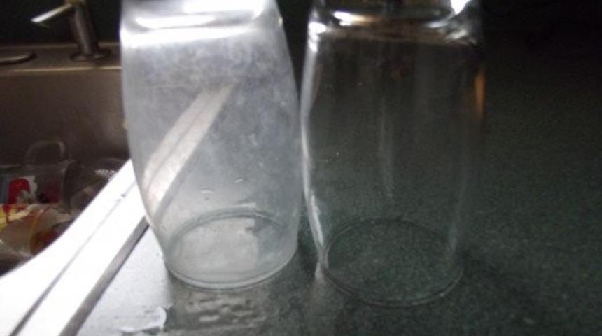 Cam Bardaklarınızda Oluşan Bulaşık Makinası Lekeleri Nasıl Ge&ccedil;er?