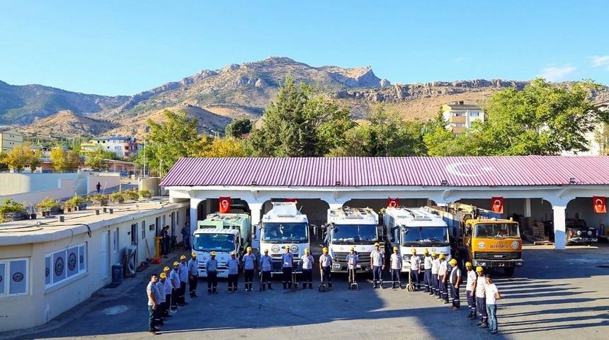 Lice Belediyesi Temizlik İşleri ekibinin yoğun mesaisi
