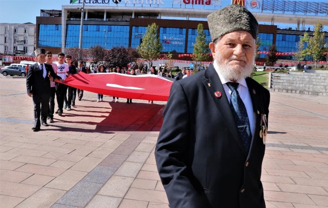 Karab&uuml;k&rsquo;te gaziler g&uuml;n&uuml; kutlandı