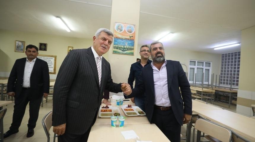 Muharrem ayı orucunu K&ouml;rfez Cem Evi&rsquo;nde a&ccedil;tı