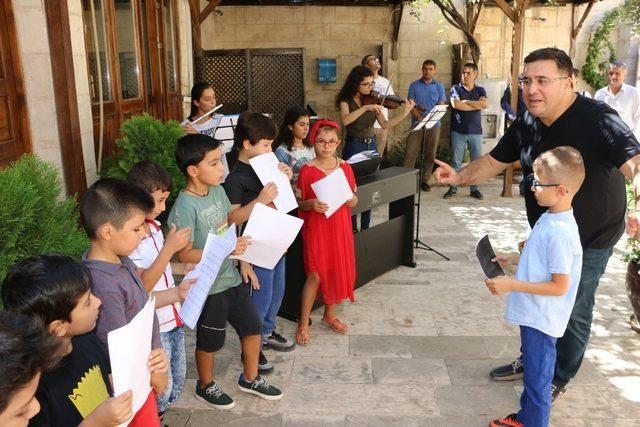 Büyükşehir Çocuk Korosu, konsere hazırlanıyor