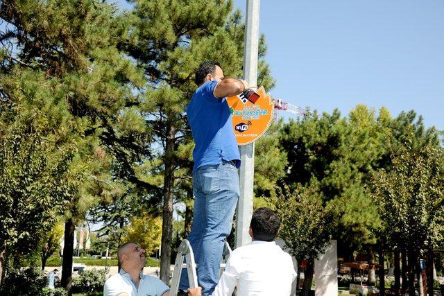 Büyükşehir Belediyesinden ücretsiz internet hizmeti