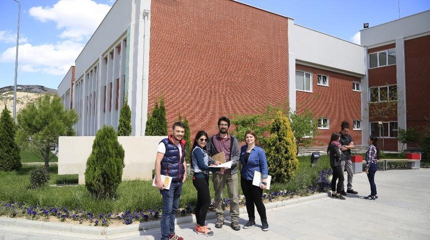 SD&Uuml;&rsquo;de, 37 &Ouml;ncelikli Alanda 97 &ouml;ğrenciye Y&Ouml;K bursu