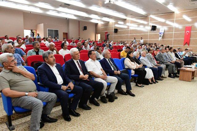 &Ccedil;ift&ccedil;i, yazarlarla buluştu 1