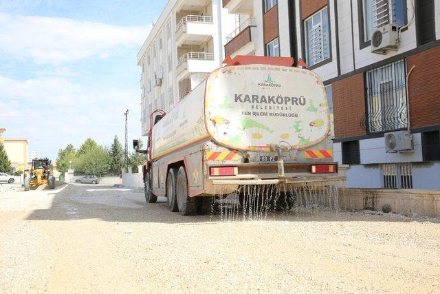 Karaköprü’de yol yapım çalışmaları sürüyor