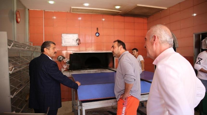 Başkan Akın esnafların g&ouml;r&uuml;şlerini dinledi