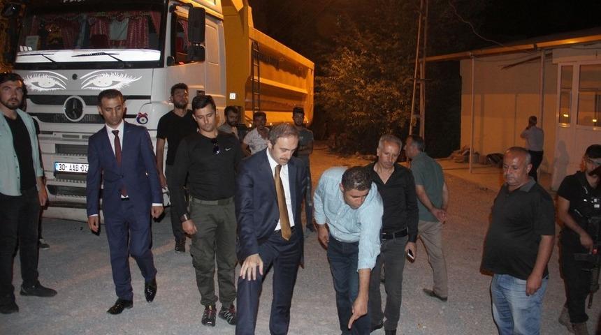 70 yaşındaki adamın asfalt sevinci: &ldquo;Sayın başkanım ilk defa cenneti g&ouml;rd&uuml;k&rdquo;