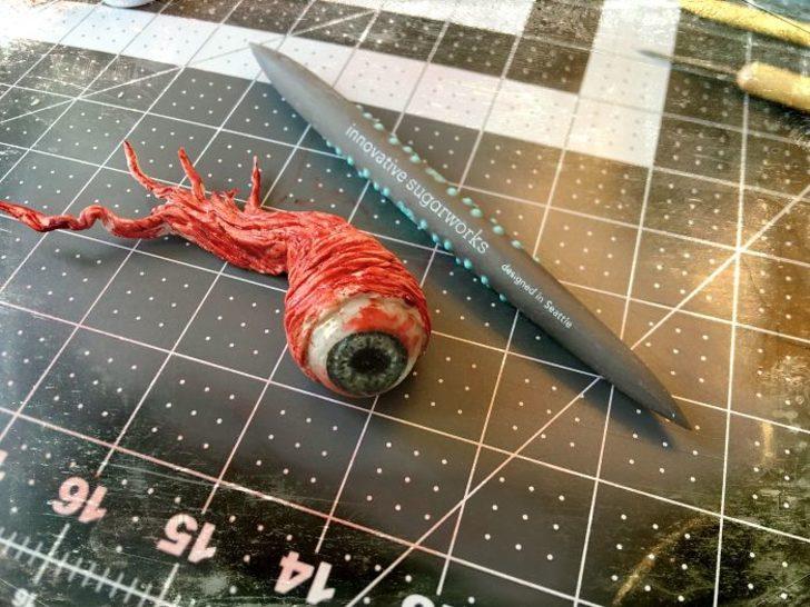 Kesmeye cesaret edemeyeceğiniz pastacıların yaptığı 10 ürpertici tatlı G4