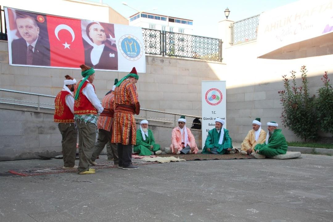 Ahilik Haftası kutlamaları renkli g&ouml;r&uuml;nt&uuml;lere sahne oldu