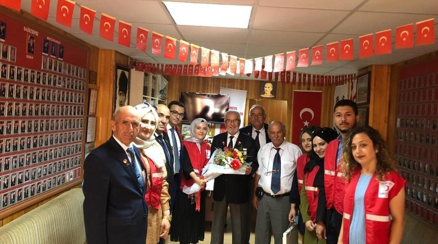 Gen&ccedil; Kızılaycılar&rsquo;dan gazilere ziyaret