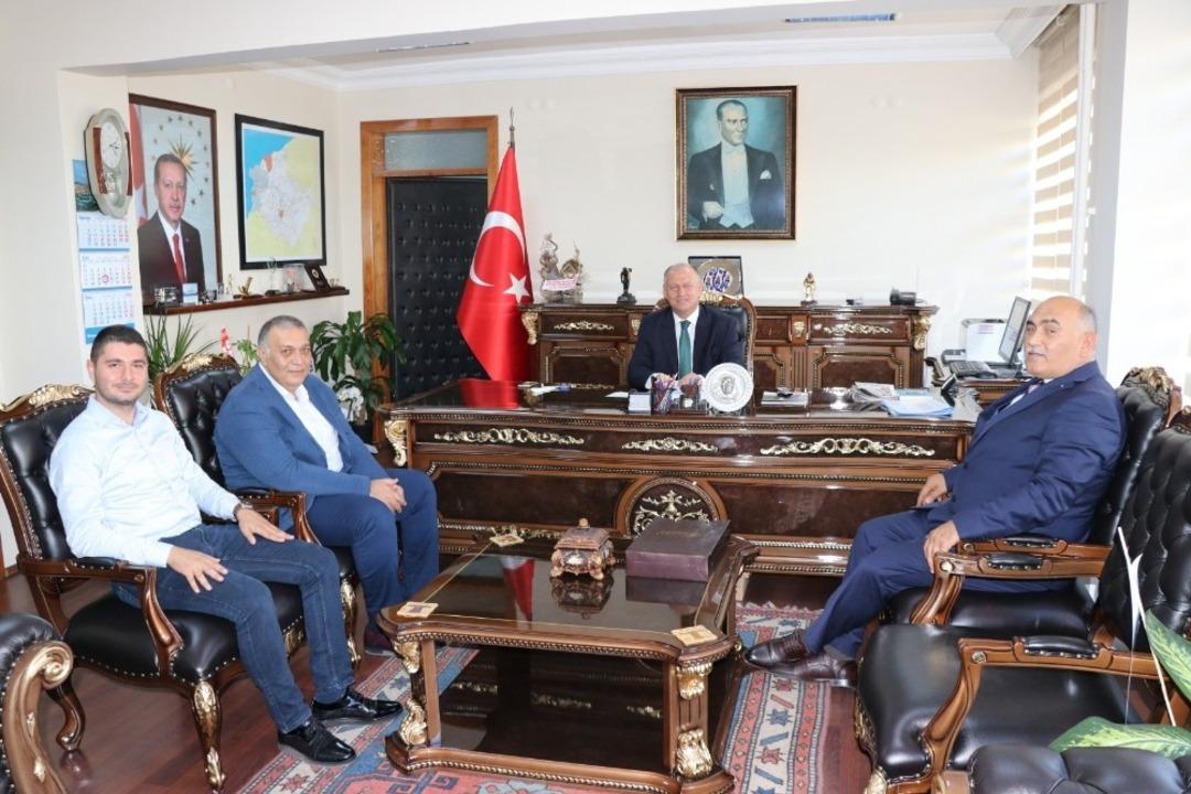 Şahin, Kaymakam &Ccedil;orumluoğlu ile g&ouml;r&uuml;şt&uuml;