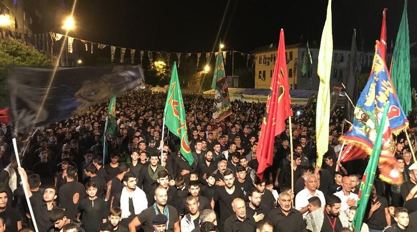 Tasua Gecesi&rsquo;nde meydanlar doldu