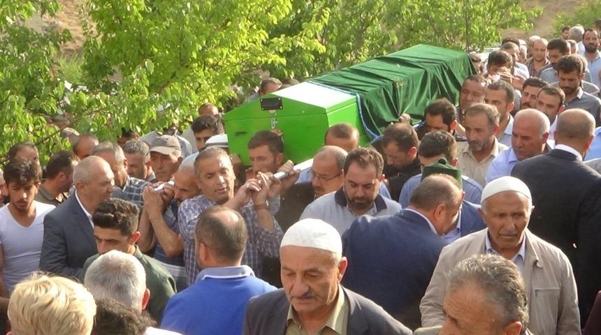 Kaya son yolculuğuna uğurlandı