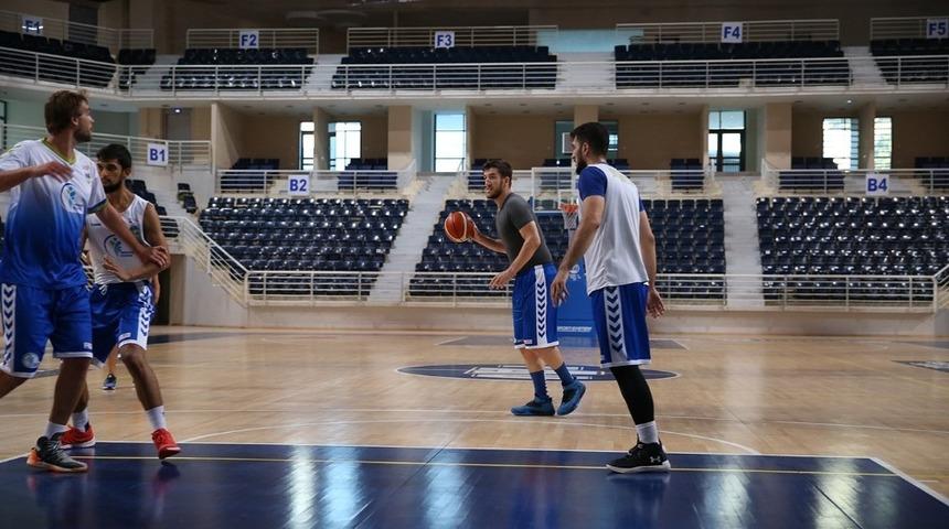 Denizli Basket &ccedil;alışmalarını s&uuml;rd&uuml;r&uuml;yor